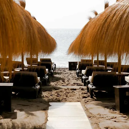 Suitur Frente A La Playa * 푸엔히롤라