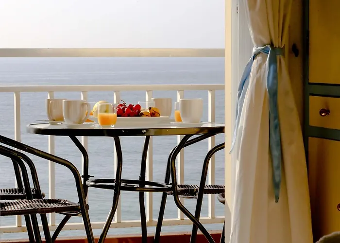 Suitur Frente A La Playa